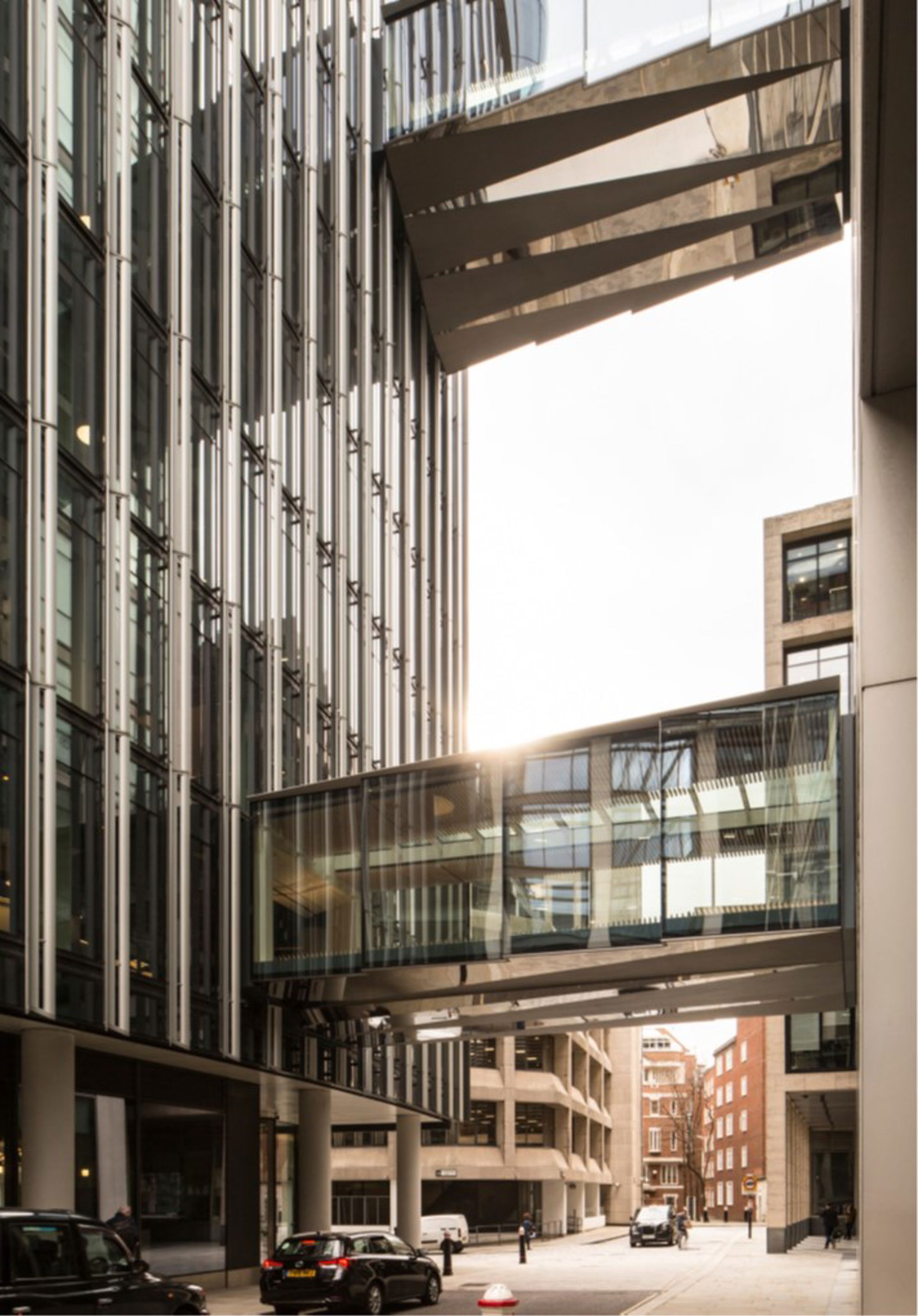 Architects WilkinsonEyre and engineers Eckersley O’Callaghan developed the concept of a switchback ramp on each bridge